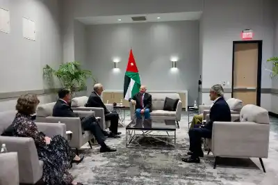 الملك يلتقي عمدة مدينة أرلينغتون في