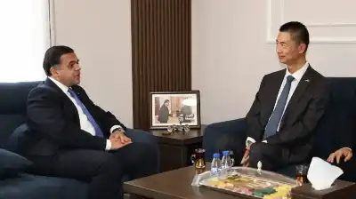 الصين تشارك في جناح السفارات بمهرجان
