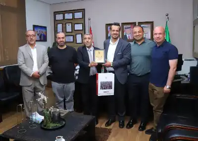 جامعة البترا تكرم خريجها الدكتور محمد