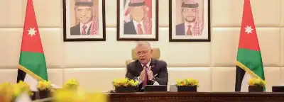 الملك يعزي بوفاة أمير قطر السابق