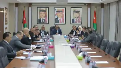 القانونية النيابية تقرّ مواد بـ الملكية