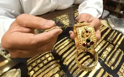 وسط تقلبات اسعار الذهب.. هل تشتري