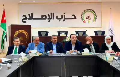 المكتب السياسي لحزب الإصلاح يعقد اجتماعه