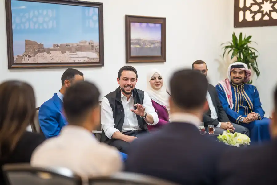 لقاءات ولي العهد مع شباب المحافظات
