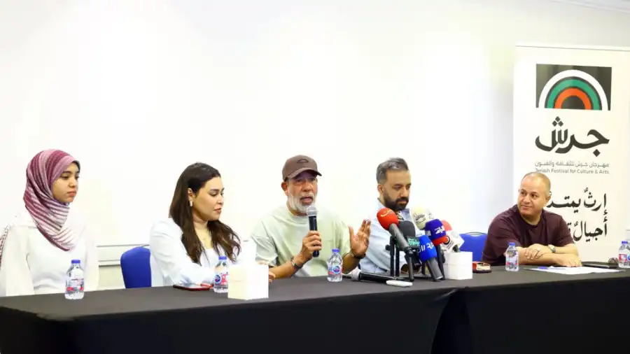 مدار الساعة,أخبار ثقافية,وسائل التواصل الاجتماعي