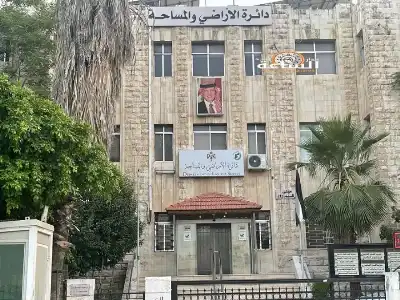 العقاري العبادي يهاجم البيروقراطية في دائرة