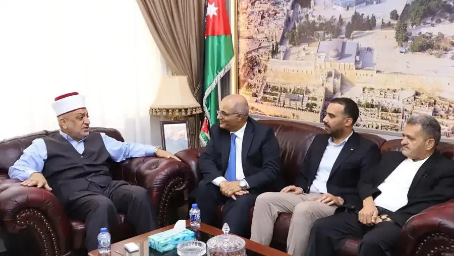 مدار الساعة,أخبار الأردن,اخبار الاردن,وزير الأوقاف والشؤون والمقدسات الإسلامية,الدكتور محمد الخلايلة,محمد الخلايلة,نقيب الصحفيين,بعثة الحج