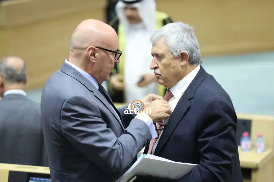مدار الساعة,أخبار مجلس النواب الأردني,عبد المنعم العودات,وزير الإدارة المحلية,وليد المصري,وزير المالية,رئيس الوزراء,دائرة الأراضي والمساحة,مجلس النواب,أمانة عمان الكبرى