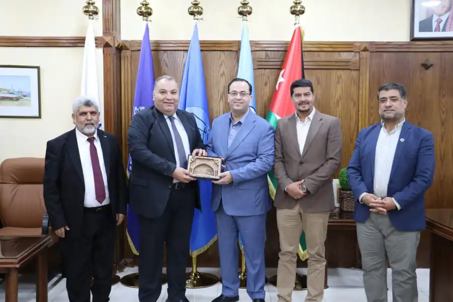مدار الساعة,أخبار الأحزاب الأردنية,الملك عبدالله الثاني,جامعة الزرقاء