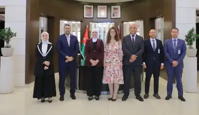 الشرق الأوسط والحسين للسرطان تبحثان شراكة