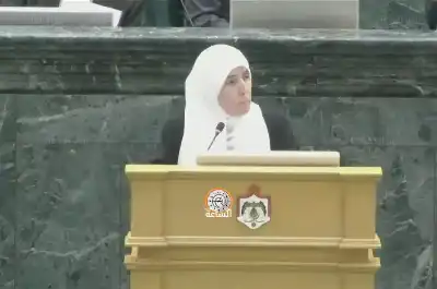 ابو هنية تسأل الحكومة عن عقد