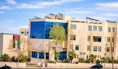 لماذا أقصي أساتذة الجامعة الأردنية من