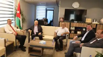 وزير الزراعة يؤكد أهمية فتح أسواق