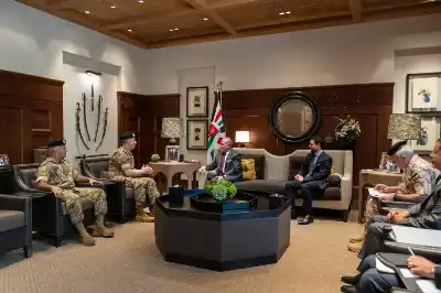 الملك يستقبل قائد الجيش اللبناني العماد