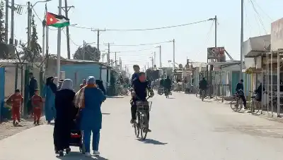 توسيع الدعم المالي للاجئين السوريين في