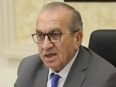 وزير الأشغال يجري تنقلات بين كبار