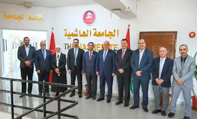 رئيس الجامعة الهاشمية يلتقي العمداء السابقين