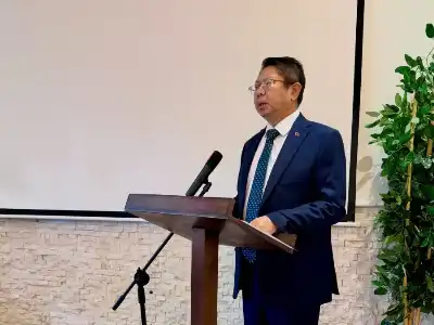 السفير الماليزي في الأردن يقدم 600