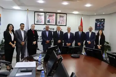 العمل توقّع اتفاقيتين لدعم تشغيل أردنيين