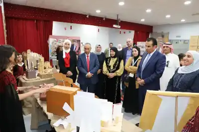 العجارمة يفتتح معرض السردية الأردنية الأرض