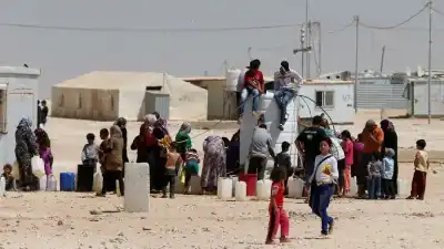 مساعدات مالية للعائدين إلى سوريا من