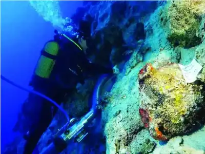 حطام كيكوفا.. كبسولة في قاع المتوسط