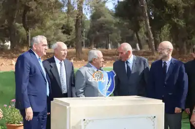 الجامعة الأردنيّة تضع حجر الأساس لمركز