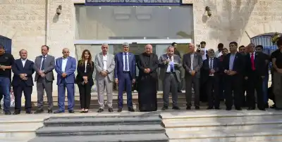 جامعة الزرقاء تنظم وقفة تضامنية للتنديد