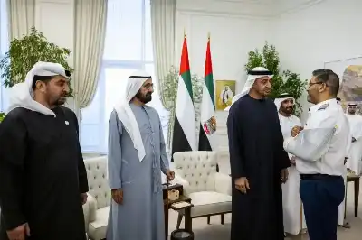 آل نهيان يكرّم طاقم فلاي دبي