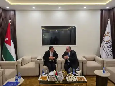 جامعة البترا وجودبي تبحثان سبل تعزيز