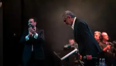 المايسترو مجد جريدة: فضل شاكر طلب