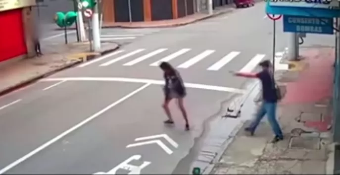 مدار الساعة,Video,فيديو,أخبار خفيفة ومنوعة,مواقع التواصل الاجتماعي