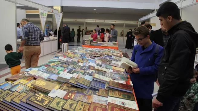 مدار الساعة,أخبار ثقافية,وسائل التواصل الاجتماعي