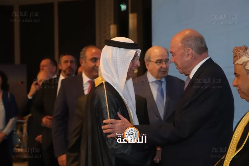 مدار الساعة,مناسبات أردنية,وزير الدولة لشؤون رئاسة الوزراء,المملكة الأردنية الهاشمية,هيئة الأركان المشتركة,رئيس الوزراء,الديوان الملكي,رئاسة الوزراء,مجلس الأعيان,الإمارات العربية المتحدة