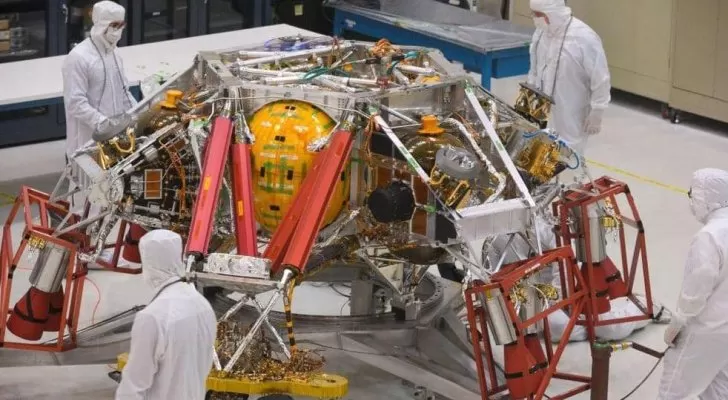 مدار الساعة,أخبار خفيفة ومنوعة