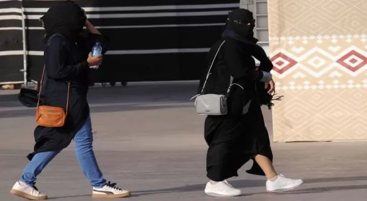 مدار الساعة,أخبار خفيفة ومنوعة