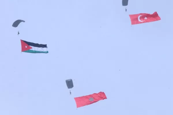 مدار الساعة,أخبار الأردن,اخبار الاردن,وزير الدفاع,القوات المسلحة,القفز المظلي