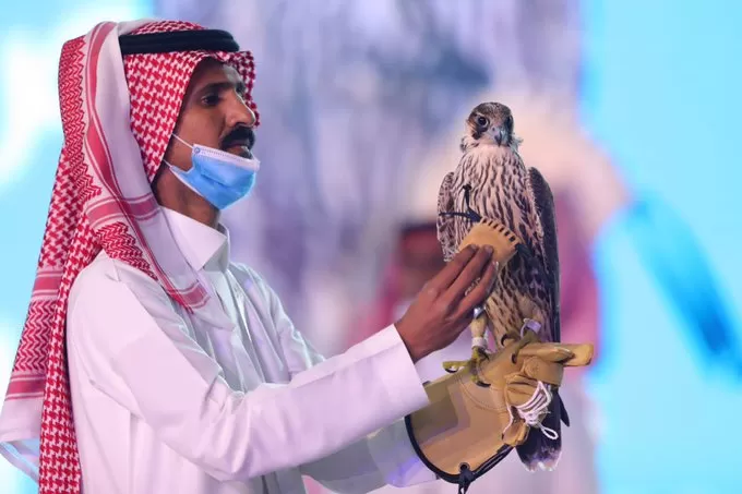 مدار الساعة,أخبار خفيفة ومنوعة