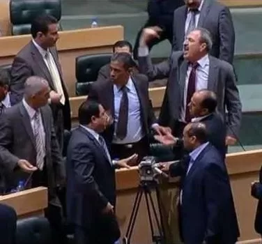 مدار الساعة,أخبار خفيفة ومنوعة,مجلس النواب