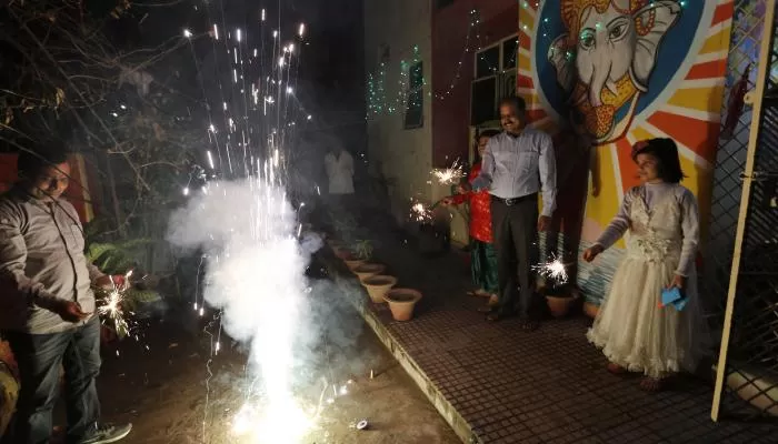 مدار الساعة,أخبار الأسرة