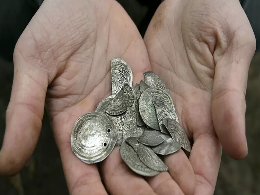 مدار الساعة,أخبار الأسرة