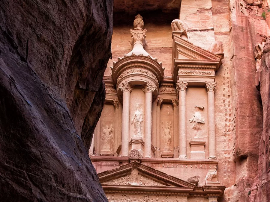 مدار الساعة,أخبار السياحة في الأردن,وزير السياحة والآثار,وزير التنمية الاجتماعية,كورونا,إذاعة الأمن العام,الأمن العام,الضمان الاجتماعي,وزارة السياحة,التنمية الاجتماعية