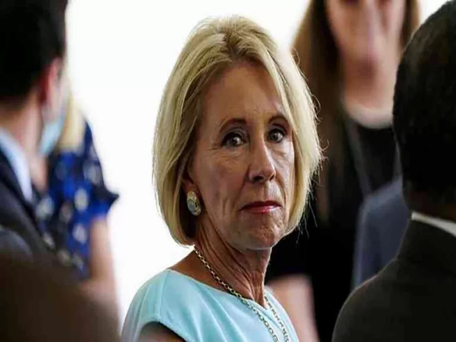 مدار الساعة,أخبار عربية ودولية