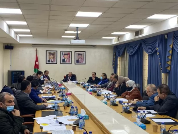 مدار الساعة,أخبار مجلس النواب الأردني,نائب رئيس الوزراء,وزير الإدارة المحلية,وزير الأوقاف والشؤون والمقدسات الإسلامية,رئيس الوزراء,وزارة الإدارة المحلية,بنك تنمية المدن والقرى,وزارة النقل,وزارة المياه والري,مجلس النواب,وزارة الشؤون السياسية والبرلمانية,وزارة المياه,مستشفى البشير,نقابة أطباء الأسنان,المسجد الأقصى
