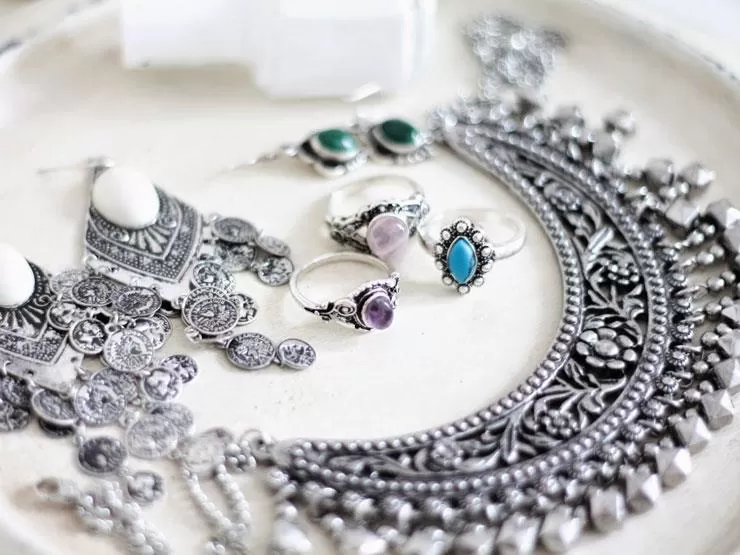 مدار الساعة,أخبار اقتصادية,وسائل التواصل الاجتماعي