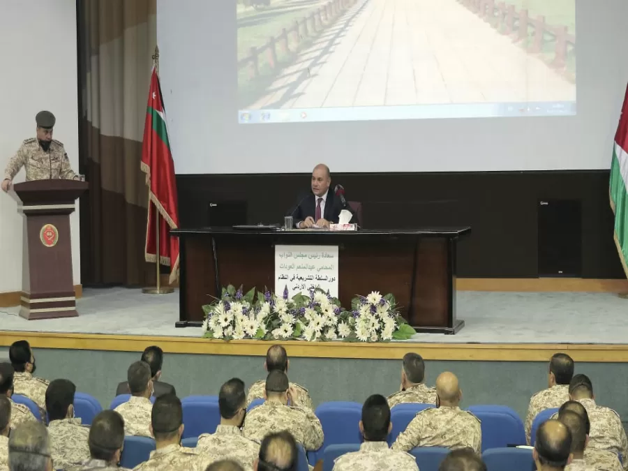مدار الساعة,أخبار مجلس النواب الأردني,عبدالمنعم العودات,الملك عبد الله الثاني,طلال بن عبدالله,مجلس النواب,الملكية الأردنية,مجلس الأمة