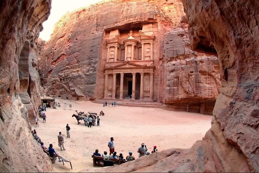 مدار الساعة,أخبار السياحة في الأردن,وزير السياحة والآثار,الدكتور عبدالرزاق عربيات,كورونا,عبدالرزاق عربيات,هيئة تنشيط السياحة,وسائل التواصل الاجتماعي
