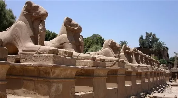 مدار الساعة,أخبار السياحة في الأردن,وزير السياحة والآثار,رئيس الوزراء,وزارة السياحة والآثار,وزارة السياحة