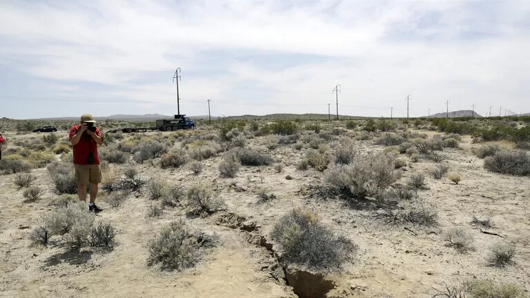 مدار الساعة,أخبار عربية ودولية