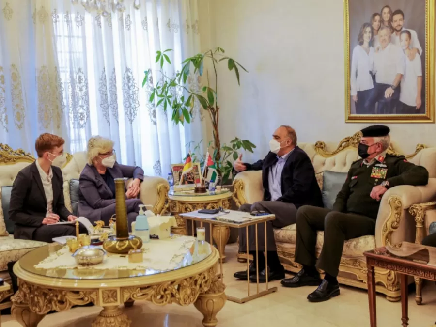 مدار الساعة,أخبار الأردن,اخبار الاردن,وزير الدفاع,وزيرة الدفاع,رئيس الوزراء,هيئة الأركان المشتركة,الملك عبدالله الثاني,القوات المسلحة